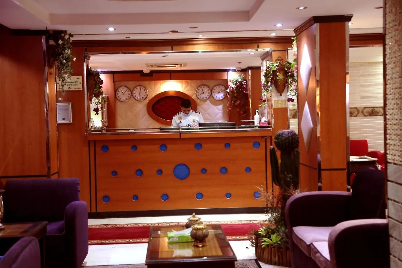 By Quiet Rooms ركن العمر للوحدات السكنية الرياض 0*,